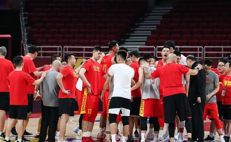 郭艾伦脑震荡无法出战,男篮为何会有这么多球员受伤?