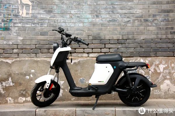 评测 篇一:新国标电动自行车实测,实力选手小牛电动US