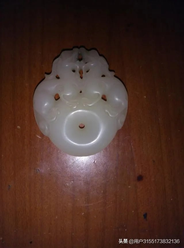 石友们,把你们的新疆和田玉、籽料原石和天然奇石发个图出来让石友们看看学习下?