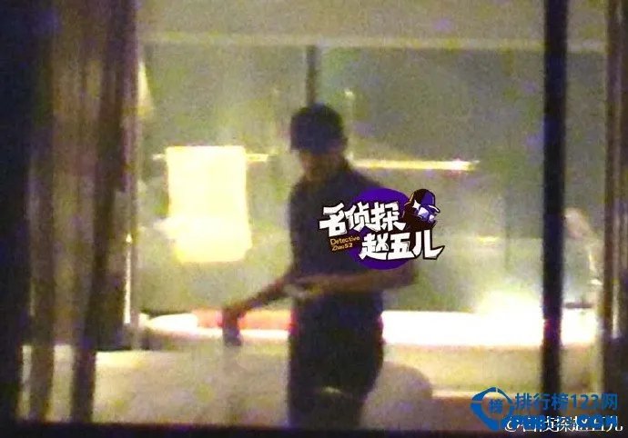 林丹出轨全纪录，接吻摸臀激情四射(附视频)