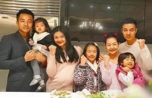 汪小菲发声力挺小S,随后紧急删除微博,此举的背后有何深意?