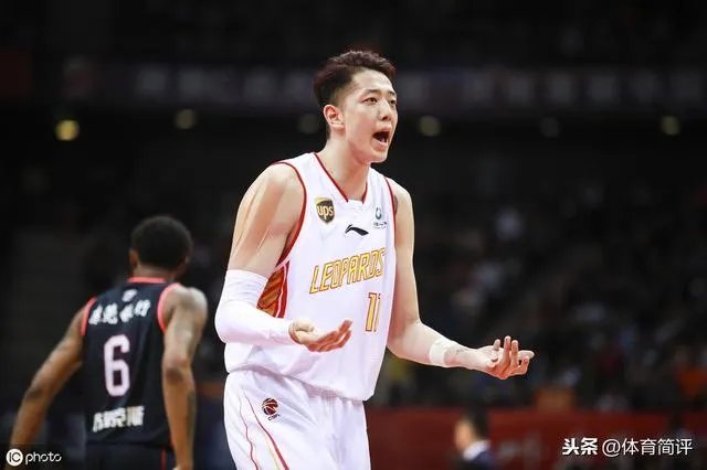 沈梓捷正在回京路上,随着周鹏的因伤退队,他是否有机会入选最终的12人名单?