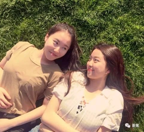 王中磊闺女晒长腿照,娱乐圈大佬们的千金都长什么样?