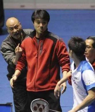林丹拿球拍暴怒砸他,李永波视其为一生死敌,他是谁呢?