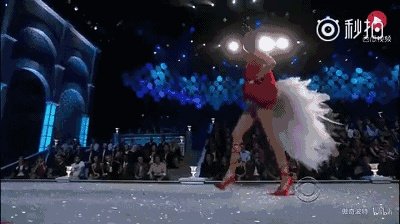 #维密大秀#有哪些维密天使曾经在维密T台上跌倒过?