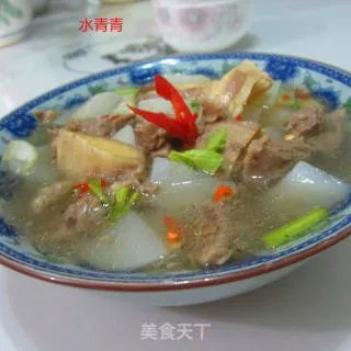 牛腩炖萝卜