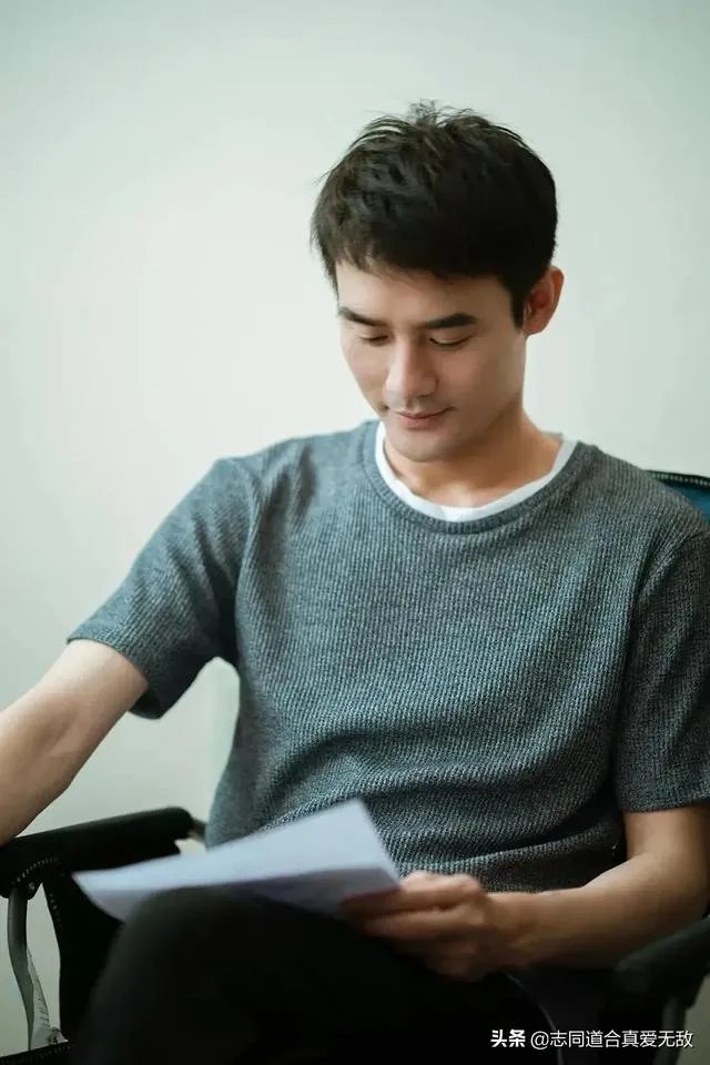 《清平乐》和《猎狐》你比较喜欢哪个角色的王凯?