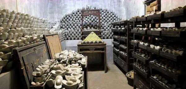 拥有很多宝藏的李自成，失踪后把宝藏藏到哪里了？