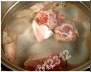 炖猪蹄