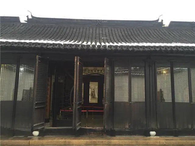 日本葬着一位中国人,中国后代前去扫墓,德川家族还要亲自陪同,是谁呢?