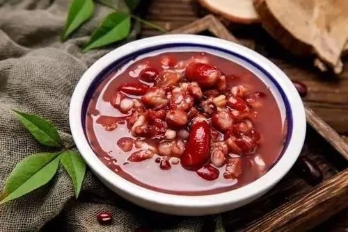 开家粥铺加盟费大概多少啊？