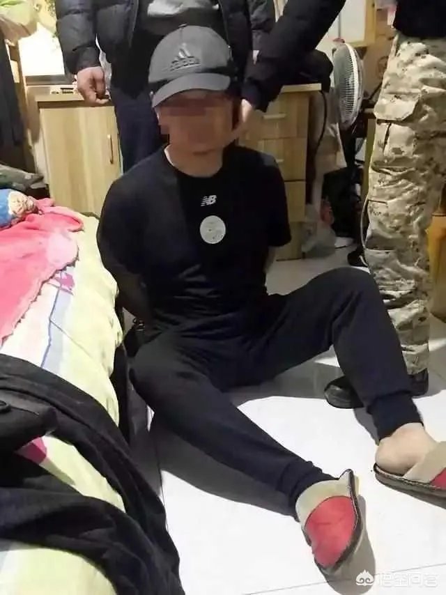 男子“八进宫”在派出所痛哭,老婆每次说同一句话“我们等你回来”,这事你怎么看?