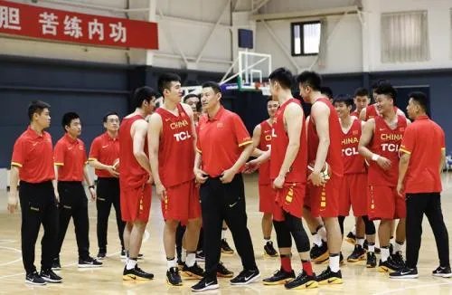 中国男篮险胜韩国,为什么小许还是很失望?