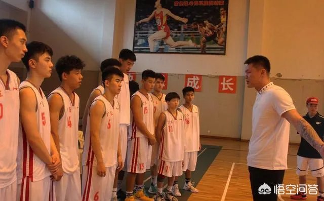 莫雷年薪5500万,那么CBA顶级总经理朱芳雨年薪多少?