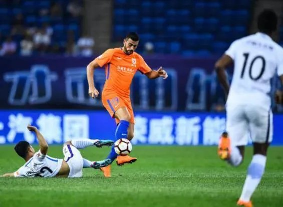山东鲁能客场2比1绝杀天津泰达,大家如何评价这场比赛?