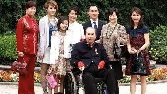 赌王何鸿燊的子女才貌出众是谁?