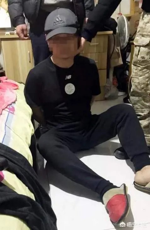 男子“八进宫”在派出所痛哭,老婆每次说同一句话“我们等你回来”,这事你怎么看?