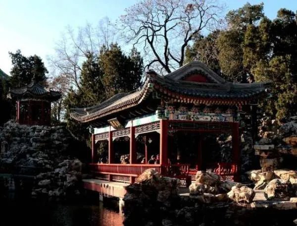 北海公园有什么好玩的景点?