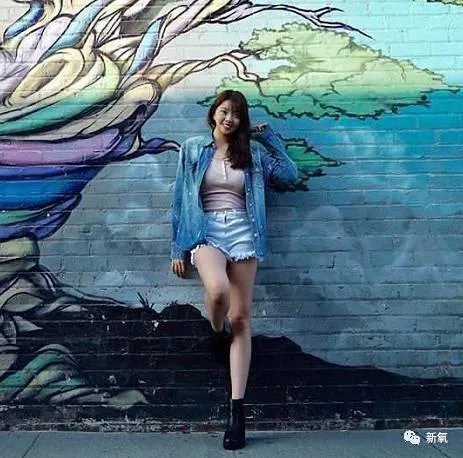 王中磊闺女晒长腿照,娱乐圈大佬们的千金都长什么样?