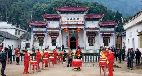 阳新是贫困县吗