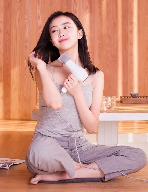 小身材大能量:yueli 月立 便携迷你电吹风 上架有品