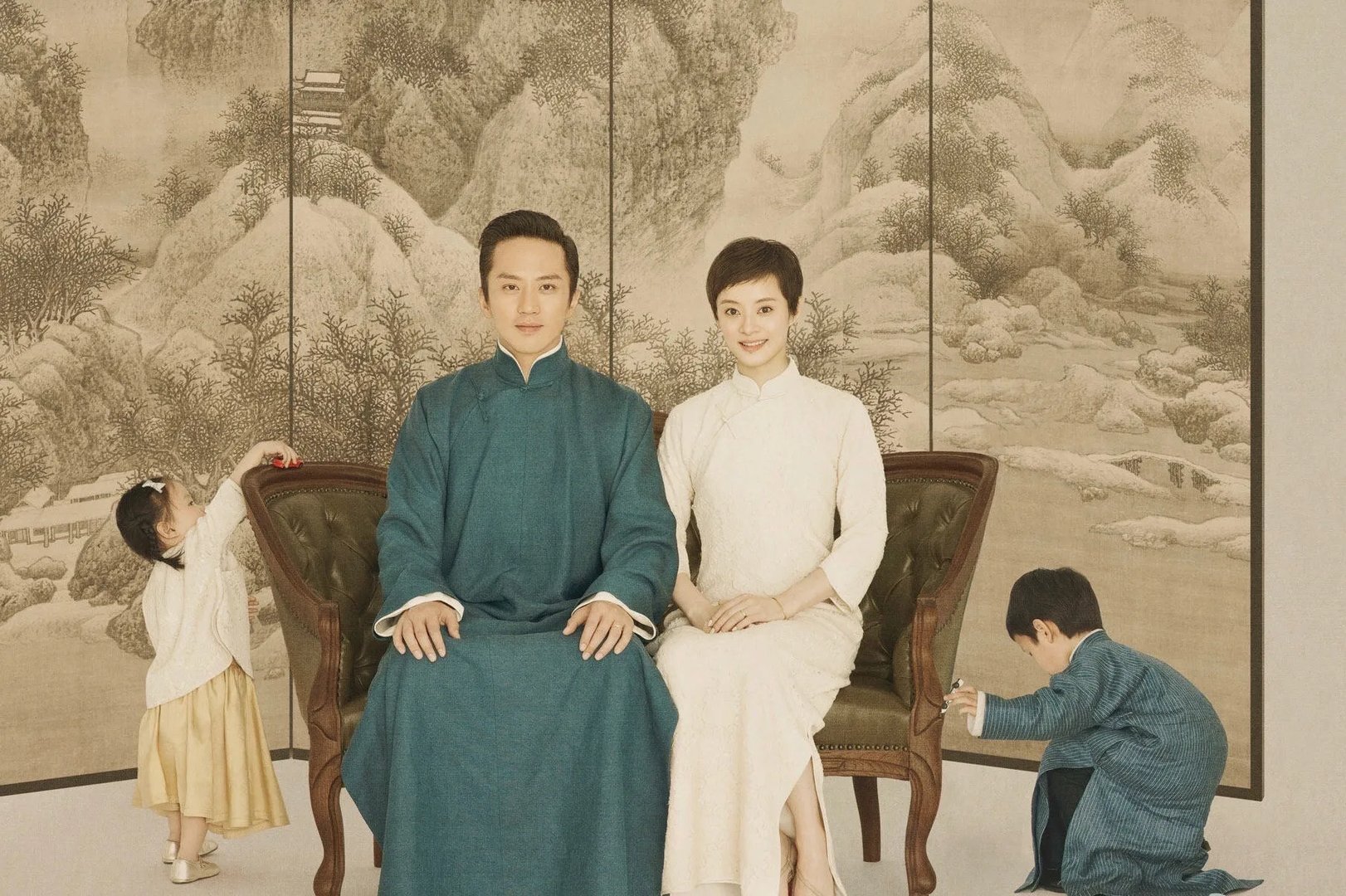 从“邓超好像孙俪的保镖”一事中，是否可以看出邓超地位？