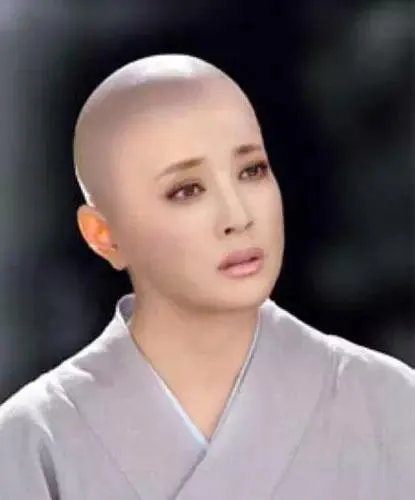 国内外有哪些明星秃头了依然很帅的?