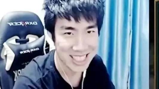 IG打野Ning的键位引网友热议,还有其他人有这么奇葩的键位吗?你怎么看?