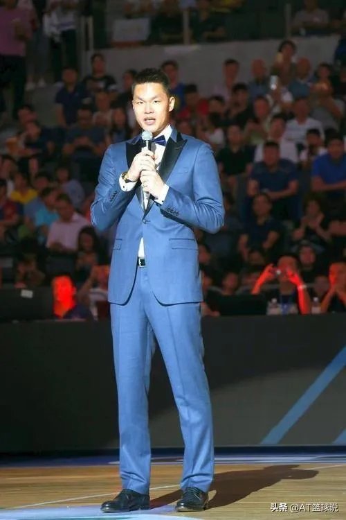 莫雷年薪5500万,那么CBA顶级总经理朱芳雨年薪多少?