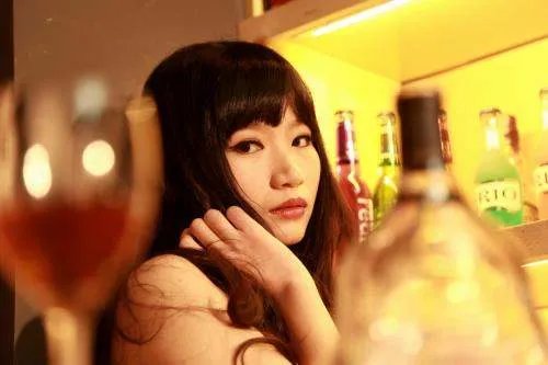 总是怀疑老婆出轨,我该怎么办?