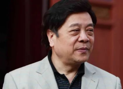 赵忠祥留下5亿遗产,没有给妻子儿子,为什么全都给了心肝宝贝?