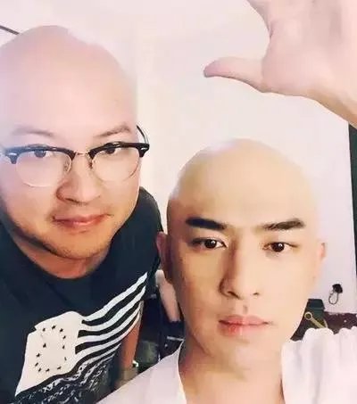 国内外有哪些明星秃头了依然很帅的?