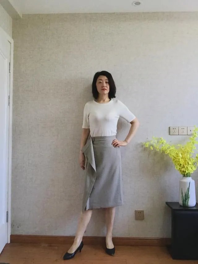 大家能否推荐下适合职场女性的服装品牌?穿上走路带风那种?