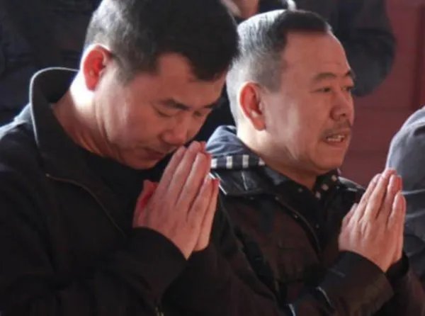 潘长江的弟弟原来是熟悉的他，和潘长江完全不一样，他到底是谁？