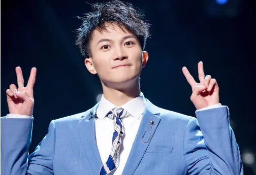 周深为保护嗓子，不吃土豆丝、米饭剪掉两头尖，和郭德纲有啥关系？