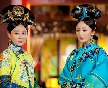 他苦追袁姗姗四年,后与王鸥订婚,还是杨幂同学,他究竟是谁?