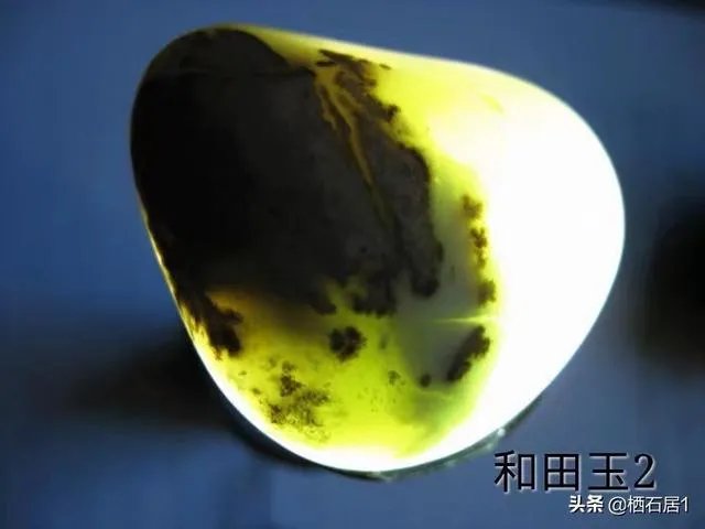 石友们,把你们的新疆和田玉、籽料原石和天然奇石发个图出来让石友们看看学习下?