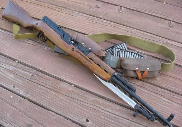 SVT-40半自动步枪在二战中真的生产了100万支吗？