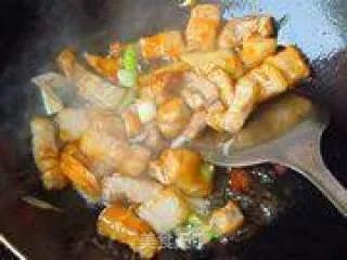 红烧肉炖土豆