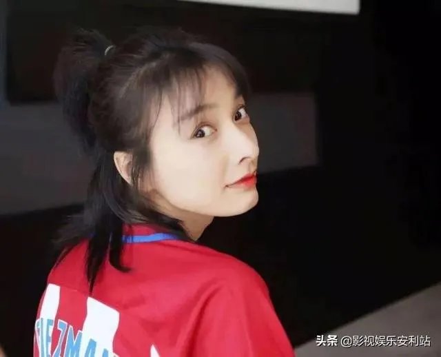 曝38岁吴昕被男星疯狂追求？想靠她人脉再度翻红，猜猜是谁呢？