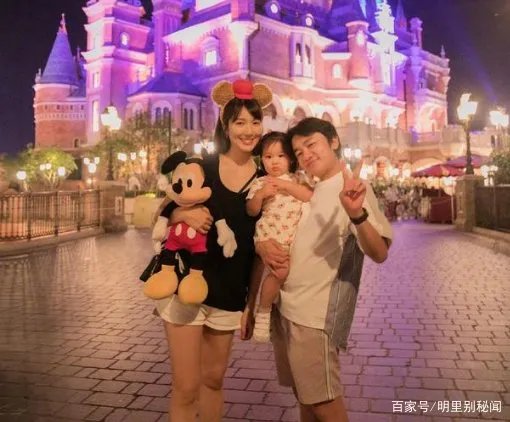 王祖蓝求婚遭李亚男父亲反对,豪掷五百万和一亿别墅,你怎么看