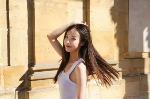 倪妮五官不够惊艳, 但是她如何做到素颜出镜的?