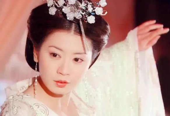 窈窕淑女，君子好逑，影视剧中哪些演员你觉得很美？是一见钟情的女神？