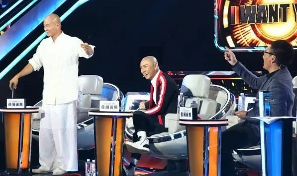 得罪了金星还强吻谢娜,乐嘉到底为何被封杀?