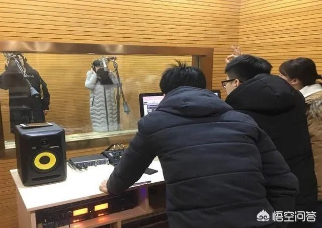 学播音主持就业前景如何?有什么单位会招聘这个专业的学生?