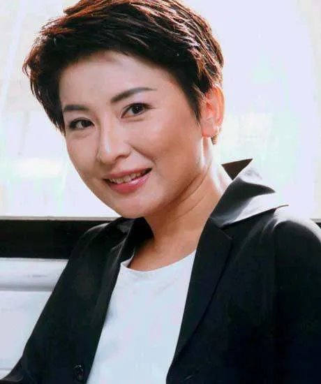 笑红尘歌词