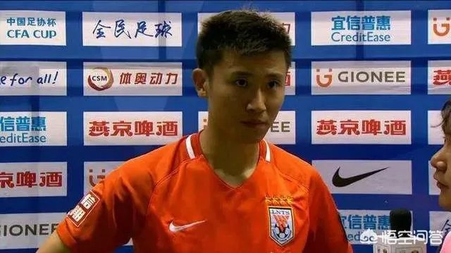 李霄鹏每场比赛都让周海滨上,这是什么原因呢?
