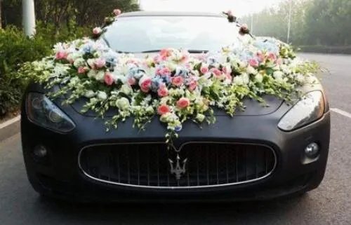 劳斯莱斯婚车车队一天多少钱 婚车一般几辆比较好