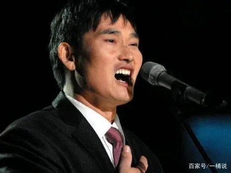 大衣哥朱之文是怎样出名的?出名后为何一直没离开村子?
