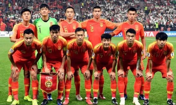 作为一个中国人，你如何看待国足现状？